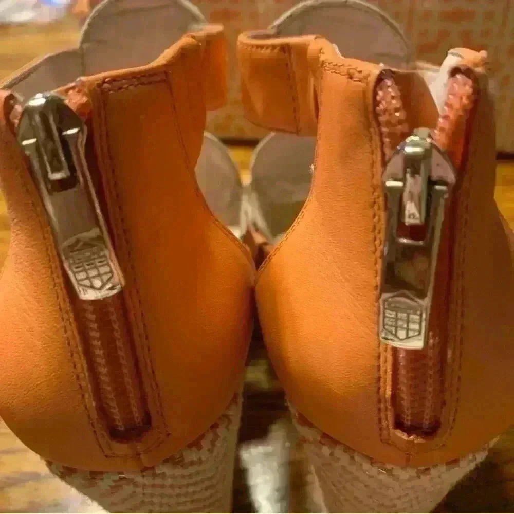 VINCE CAMUTO Peach Women’s Size 6 Heeled Sandal Webbed Shoes - Picture 14 of 16